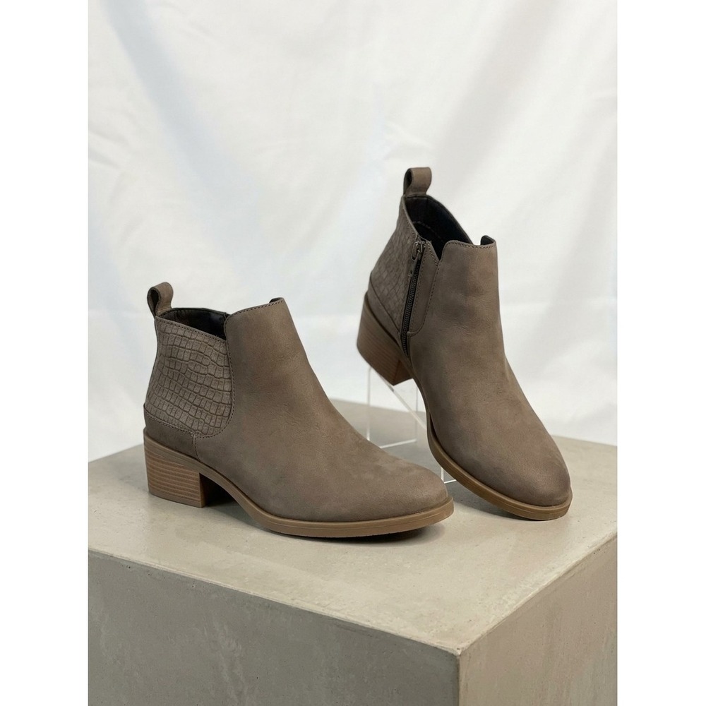 Clarks Memi Zip Ankle Boots Taupe Nubuck Croc Embossed Leather 9.5